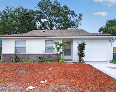 1040 Willow Cove Court E - Photo Thumbnail 1