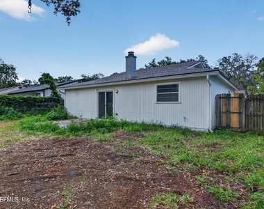1040 Willow Cove Court E - Photo Thumbnail 27