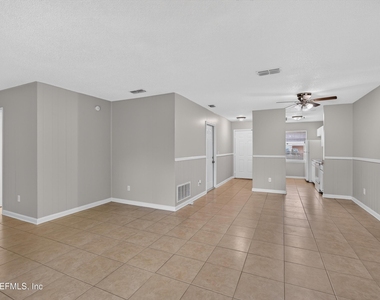 1040 Willow Cove Court E - Photo Thumbnail 6