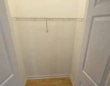 511 N Hartland Court - Photo Thumbnail 7