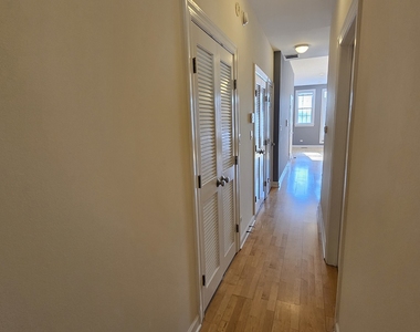 511 N Hartland Court - Photo Thumbnail 19
