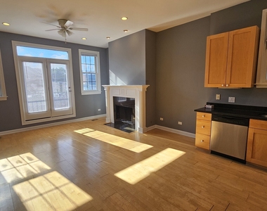 511 N Hartland Court - Photo Thumbnail 4