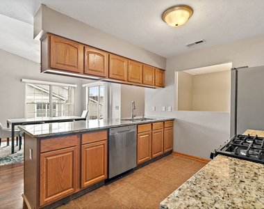 952 Arvle Circle - Photo Thumbnail 12