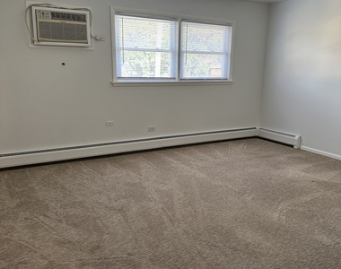 4537 Maple Avenue - Photo Thumbnail 9