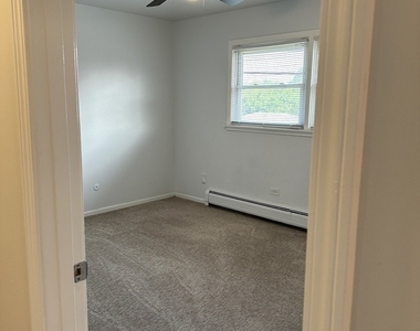 4537 Maple Avenue - Photo Thumbnail 8