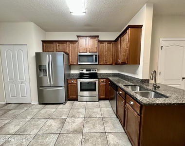 794 Servia Drive - Photo Thumbnail 5