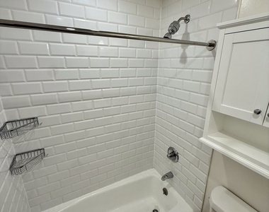 937 W Armitage Avenue - Photo Thumbnail 20
