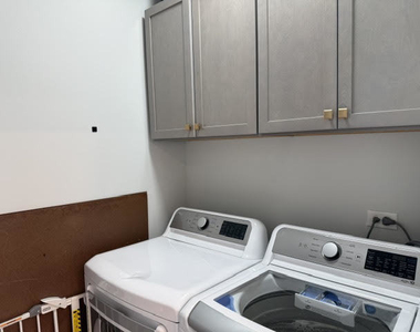 779 Sanborn Street - Photo Thumbnail 17