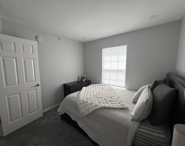 779 Sanborn Street - Photo Thumbnail 27