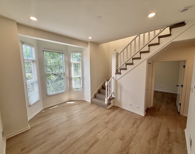 935 W Armitage Avenue - Photo Thumbnail 4