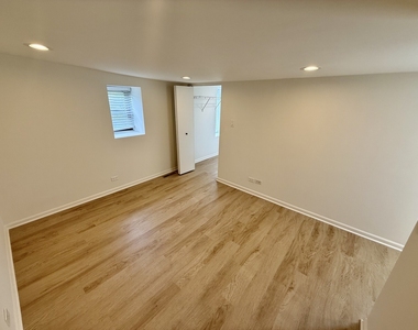 935 W Armitage Avenue - Photo Thumbnail 20