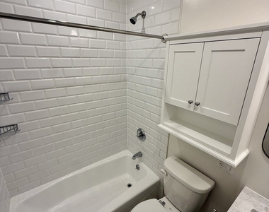 935 W Armitage Avenue - Photo Thumbnail 11