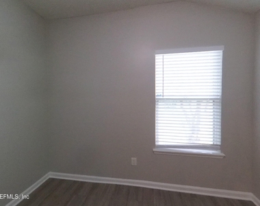 10310 Red Tip Road - Photo Thumbnail 10