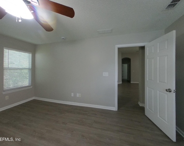 10310 Red Tip Road - Photo Thumbnail 5