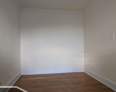 2334 N Spaulding Avenue - Photo Thumbnail 3