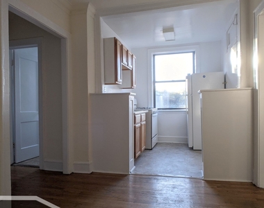 2334 N Spaulding Avenue - Photo Thumbnail 4