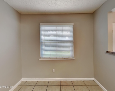 1351 Trotters Walk Way - Photo Thumbnail 3