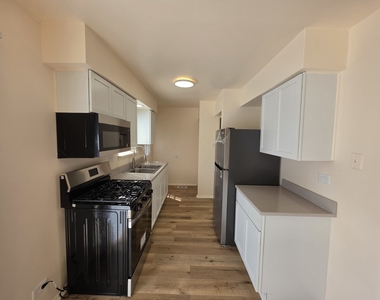 5044 Brighton Lane - Photo Thumbnail 4