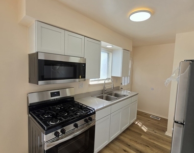 5044 Brighton Lane - Photo Thumbnail 5