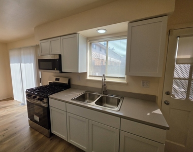 5044 Brighton Lane - Photo Thumbnail 3