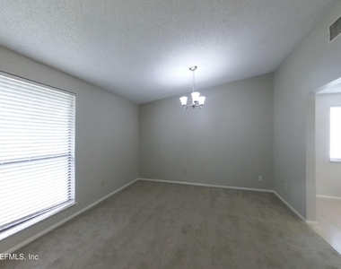8338 Knotts Landing Drive E - Photo Thumbnail 3