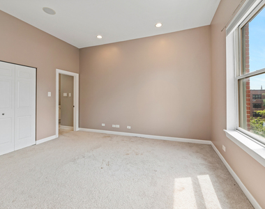 845 W Altgeld Street - Photo Thumbnail 9