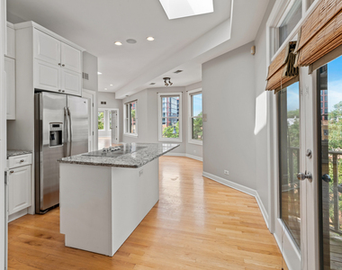 845 W Altgeld Street - Photo Thumbnail 2