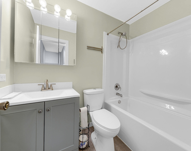 120 Inverrary Lane - Photo Thumbnail 14