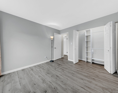 120 Inverrary Lane - Photo Thumbnail 11