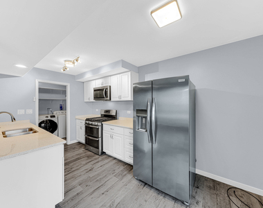 120 Inverrary Lane - Photo Thumbnail 5