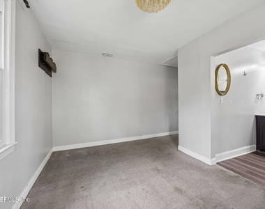 9115 Jackson Avenue - Photo Thumbnail 17