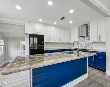 9115 Jackson Avenue - Photo Thumbnail 9
