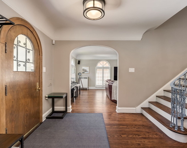 1135 N Kenilworth Avenue - Photo Thumbnail 5
