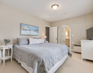 1135 N Kenilworth Avenue - Photo Thumbnail 32