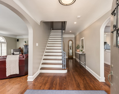 1135 N Kenilworth Avenue - Photo Thumbnail 3