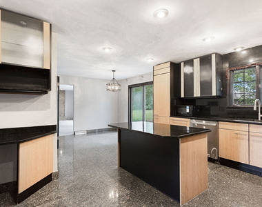 12 Kingston Drive - Photo Thumbnail 6
