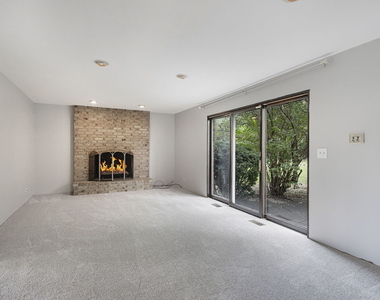 12 Kingston Drive - Photo Thumbnail 2