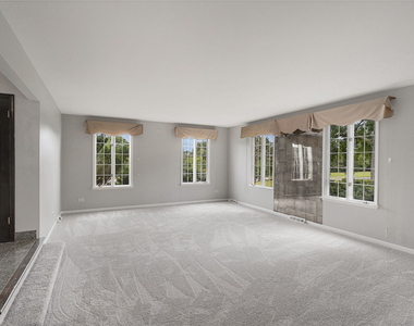 12 Kingston Drive - Photo Thumbnail 3