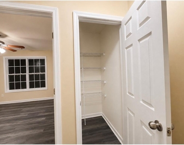 230 Hiram Terrace - Photo Thumbnail 9