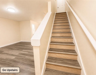 230 Hiram Terrace - Photo Thumbnail 8