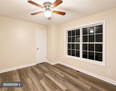 230 Hiram Terrace - Photo Thumbnail 11