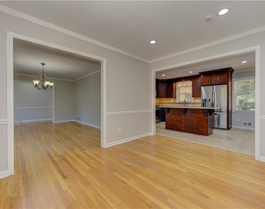 1837 Chancery Lane - Photo Thumbnail 15