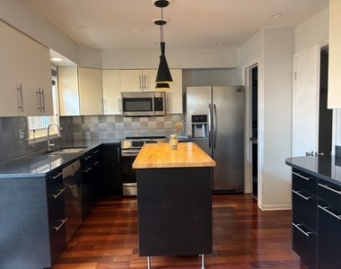 2156 Rugen Road - Photo Thumbnail 5