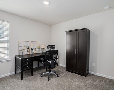 279 Persian Ivy Way - Photo Thumbnail 13