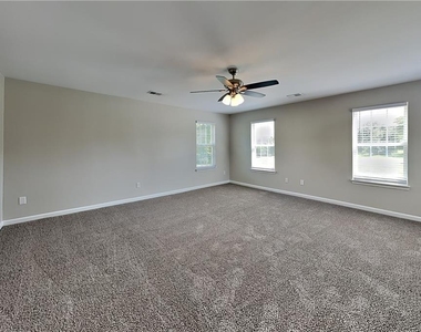 121 Heritage Way - Photo Thumbnail 16
