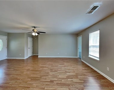 121 Heritage Way - Photo Thumbnail 1