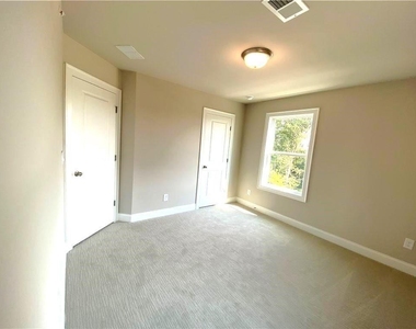 912 Sweetwater Grove - Photo Thumbnail 13
