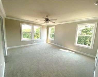 912 Sweetwater Grove - Photo Thumbnail 15