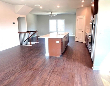 912 Sweetwater Grove - Photo Thumbnail 9