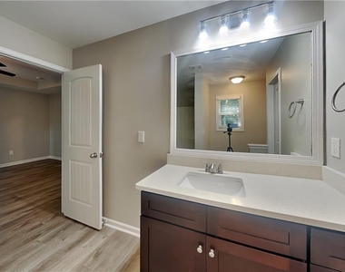 517 Arrowhead Drive - Photo Thumbnail 9